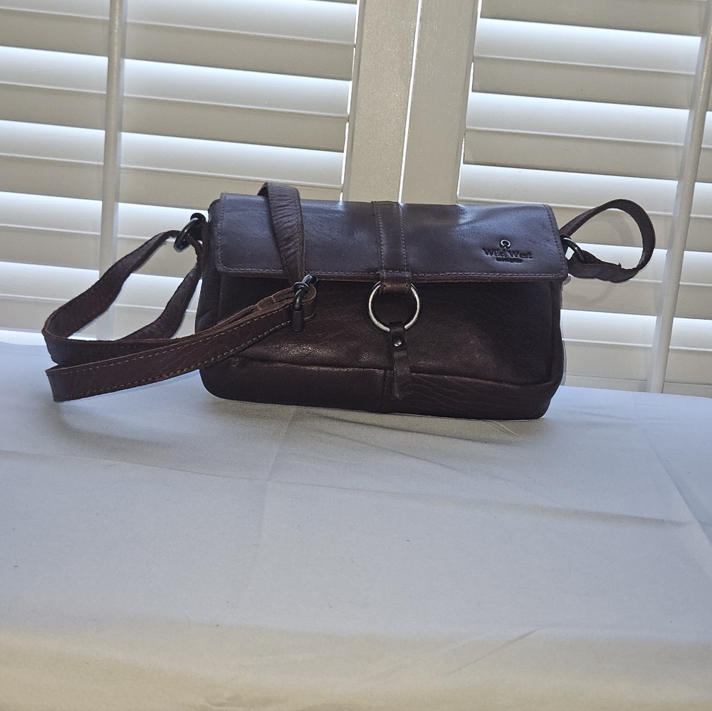 Elegant Wild West Brown Leather Shoulder Bag